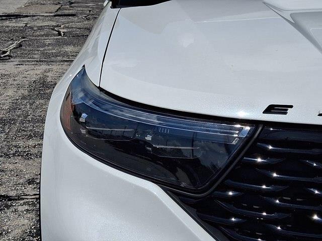 2022 Ford Explorer - $28,796