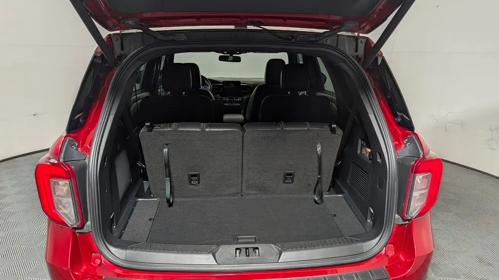 2024 Ford Explorer ST-Line