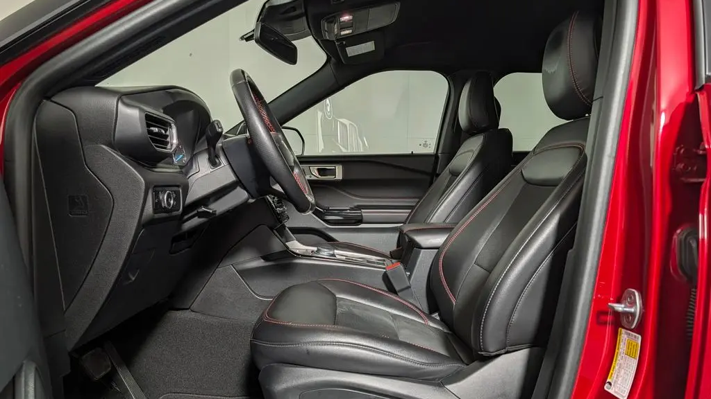 2024 Ford Explorer ST-Line