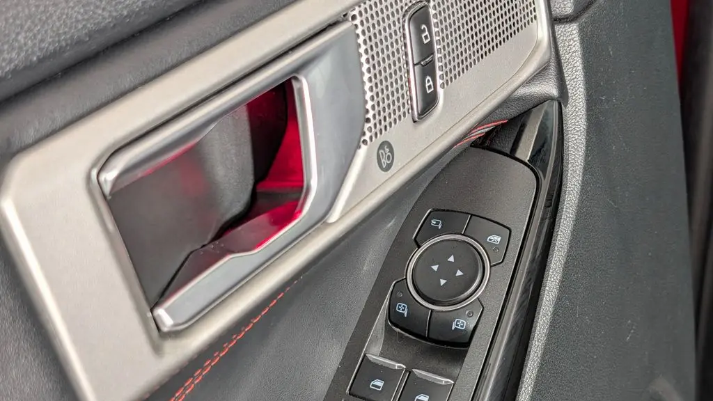 2024 Ford Explorer ST-Line