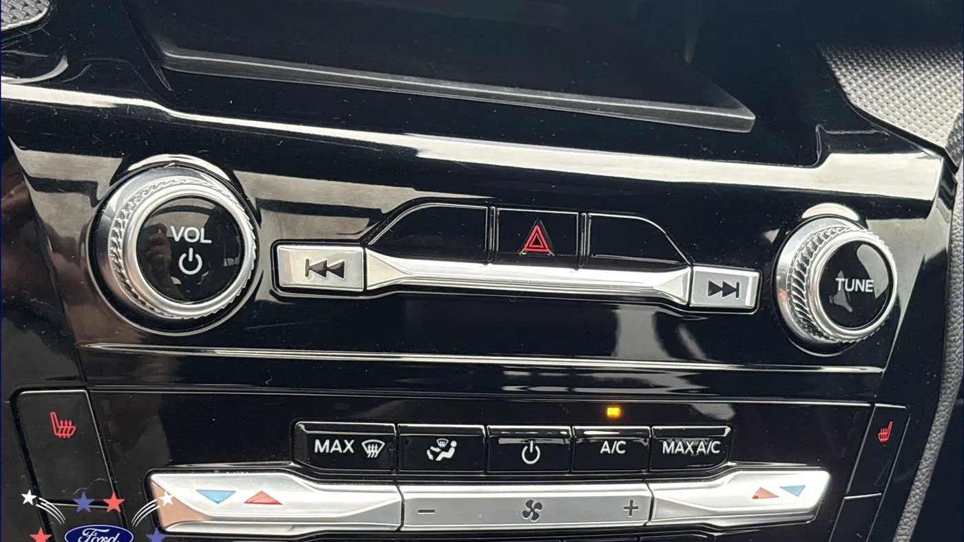 2024 Ford Explorer ST-Line