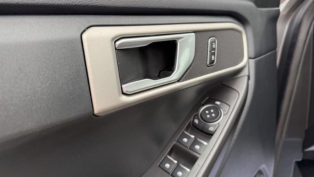 2023 Ford Explorer Base