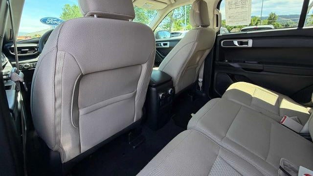 2022 Ford Explorer Base