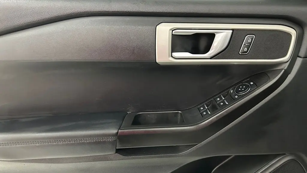 2023 Ford Explorer Base