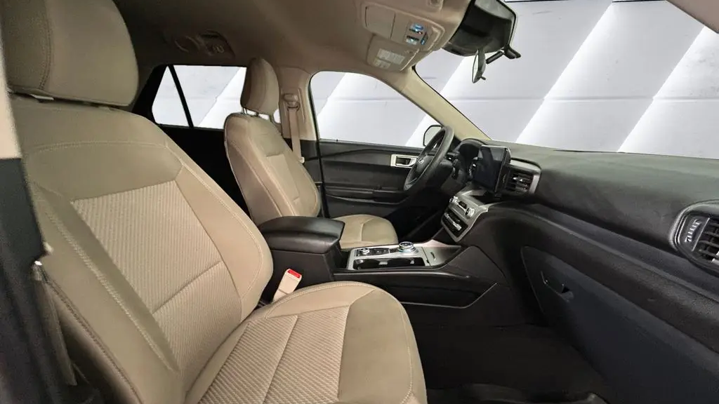 2023 Ford Explorer Base