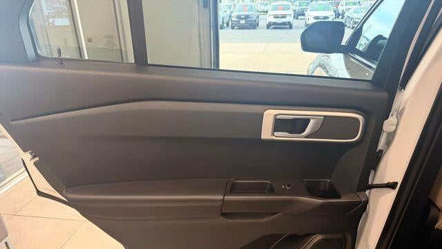 2021 Ford Explorer Base