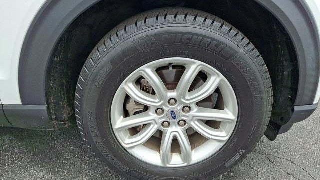 2021 Ford Explorer Base