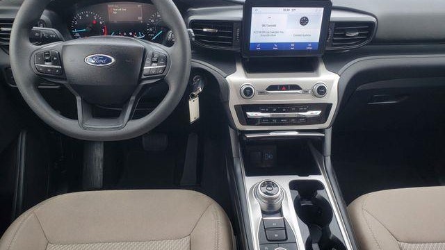 2022 Ford Explorer Base