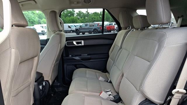 2021 Ford Explorer Base