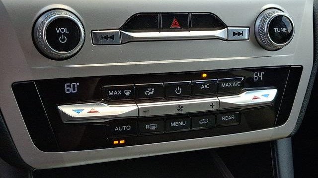 2021 Ford Explorer Base