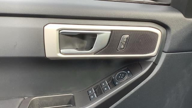 2023 Ford Explorer Base