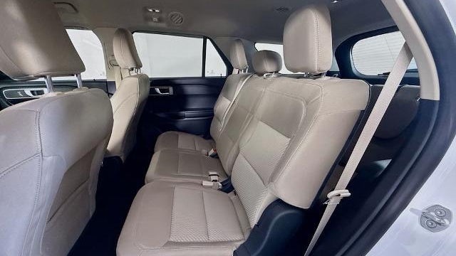 2021 Ford Explorer Base