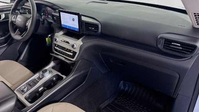 2021 Ford Explorer Base