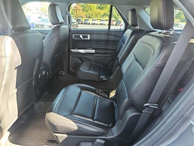 2022 Ford Explorer - $29,998