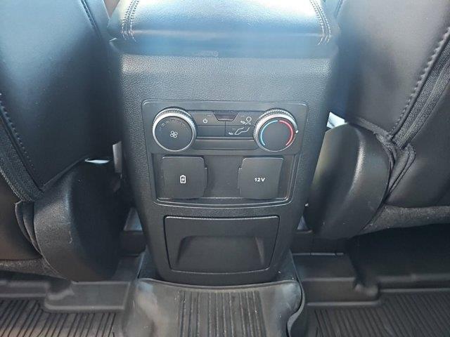2022 Ford Explorer - $29,998