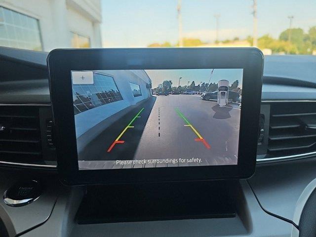 2022 Ford Explorer - $29,998