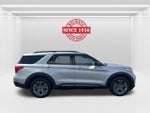 2022 Explorer Thumbnail 4