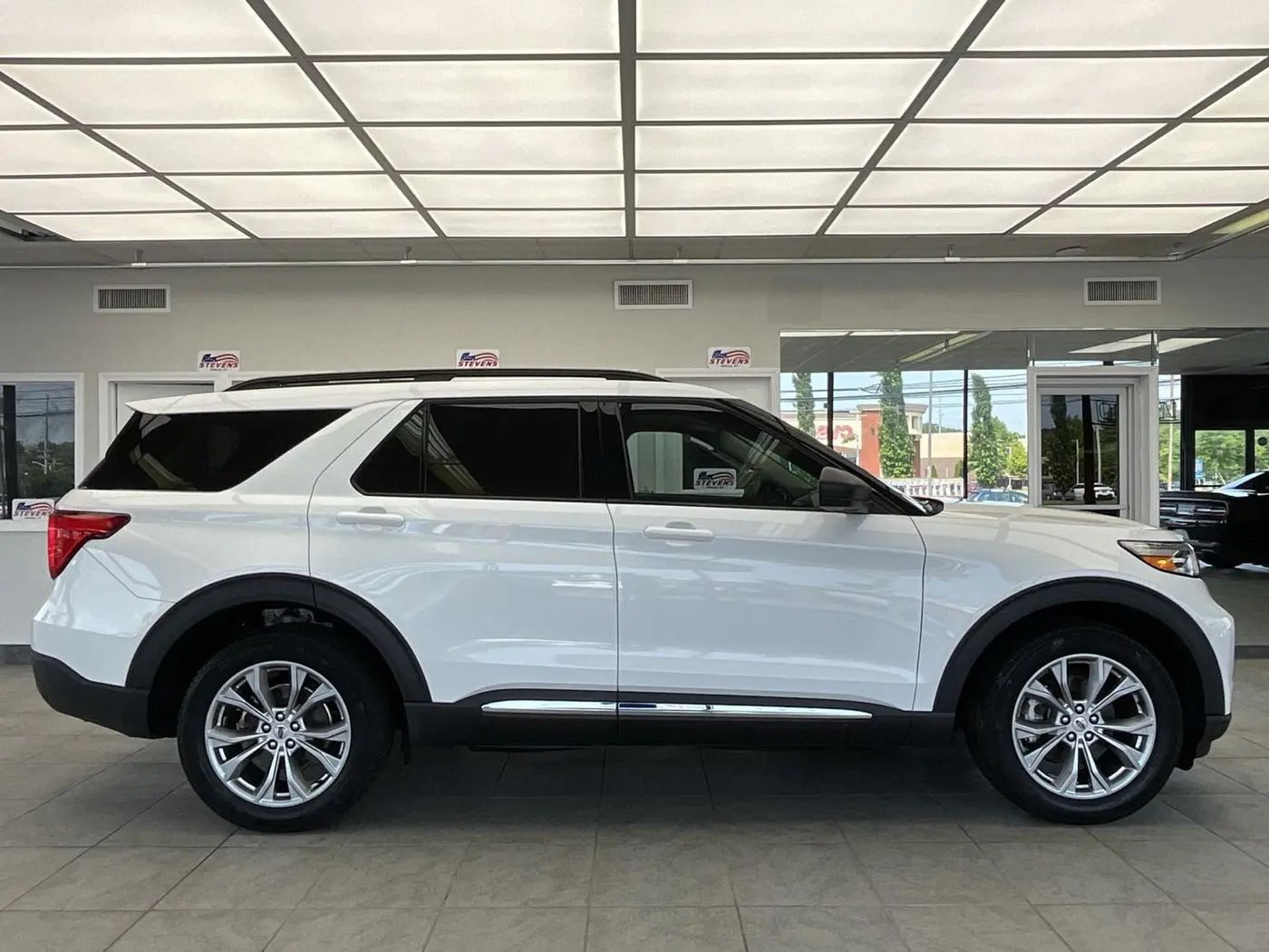 2022 Ford Explorer - $29,995