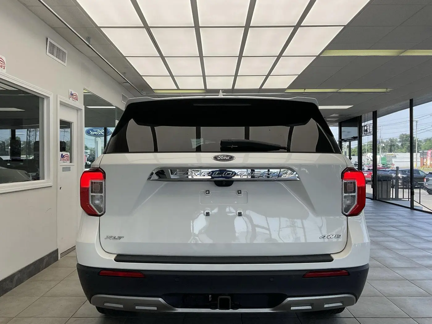2022 Ford Explorer - $29,995