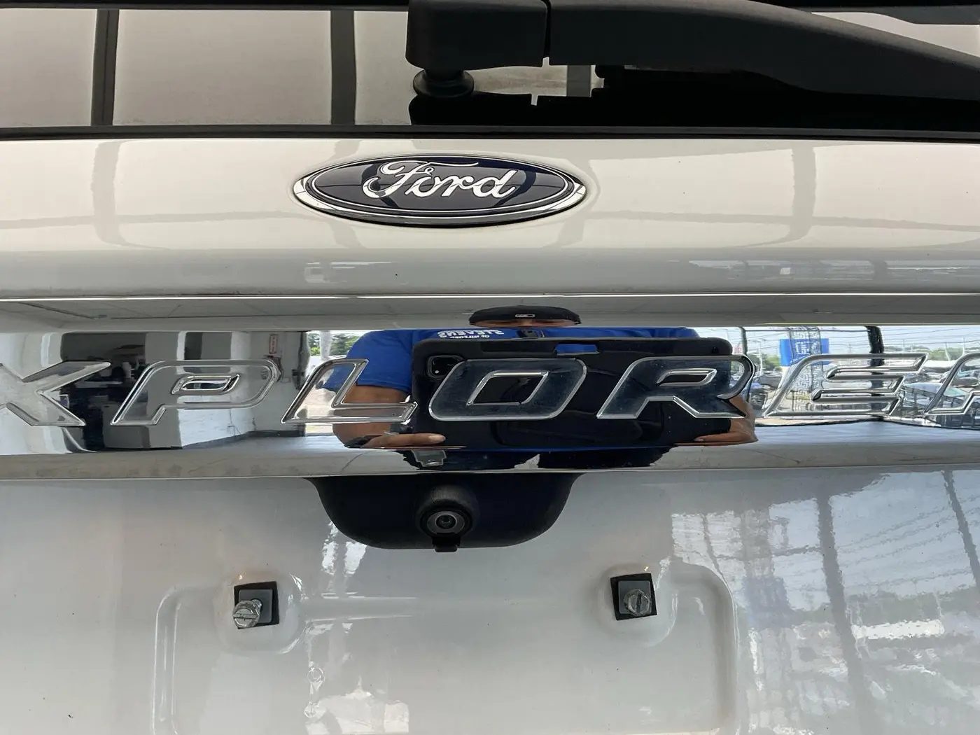 2022 Ford Explorer - $29,995