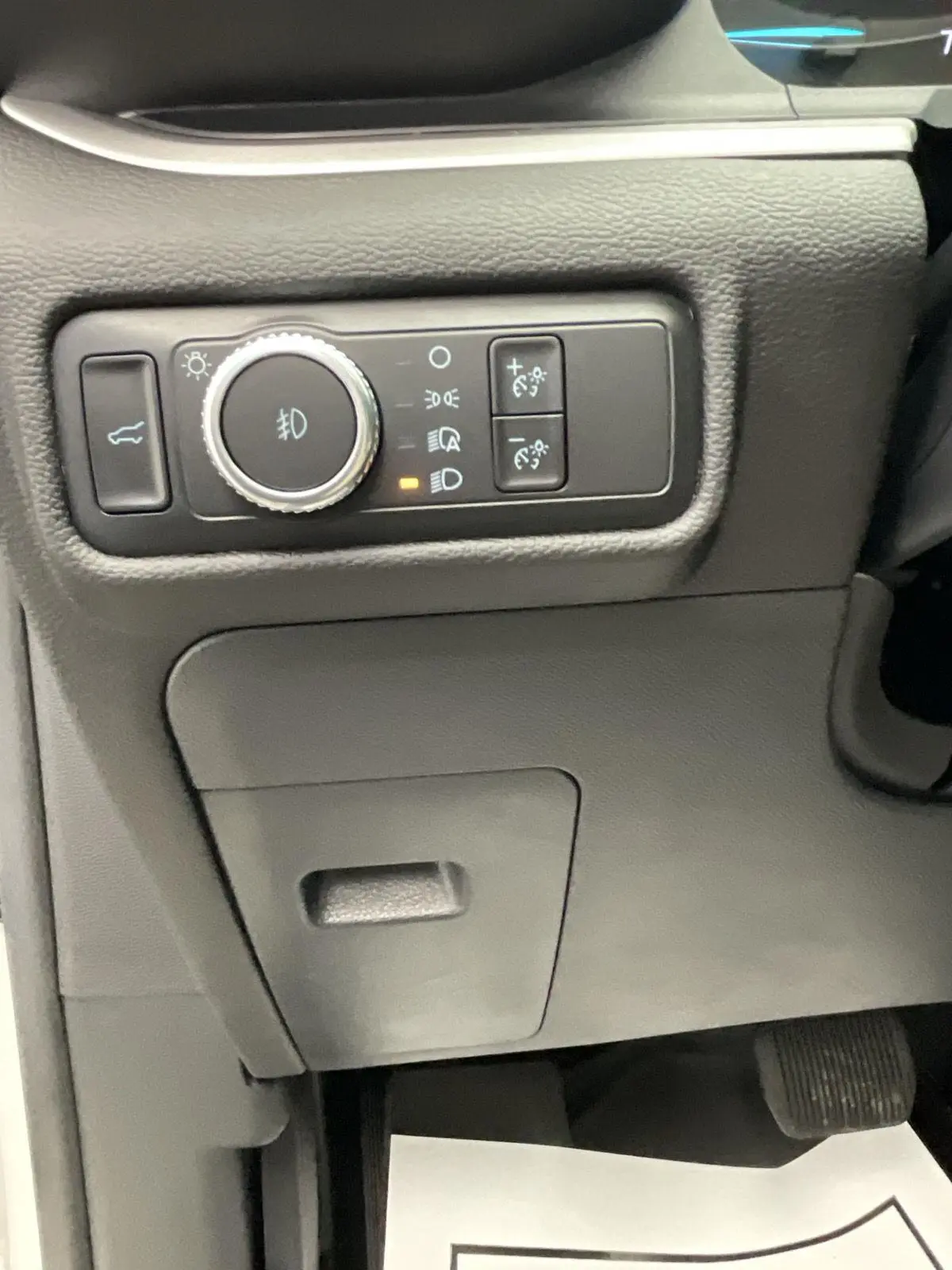 2022 Ford Explorer - $29,995