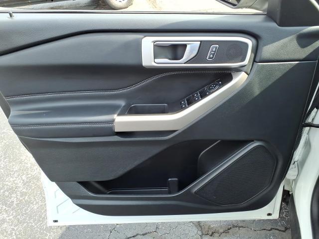 2023 Ford Explorer - $31,995