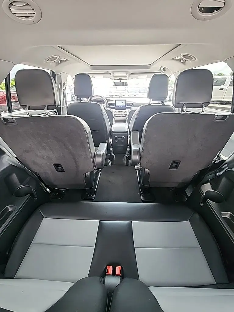 2023 Ford Explorer - $34,995