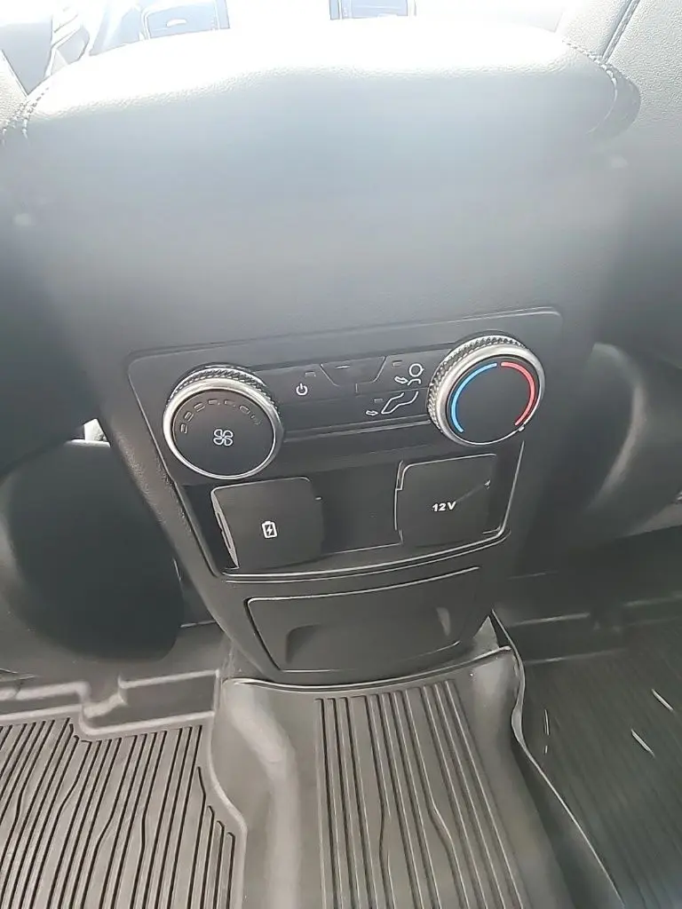 2023 Ford Explorer - $34,995