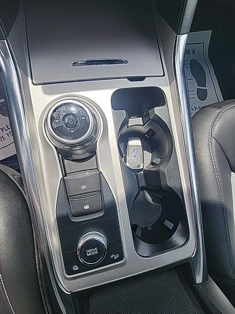 2023 Ford Explorer - $34,995