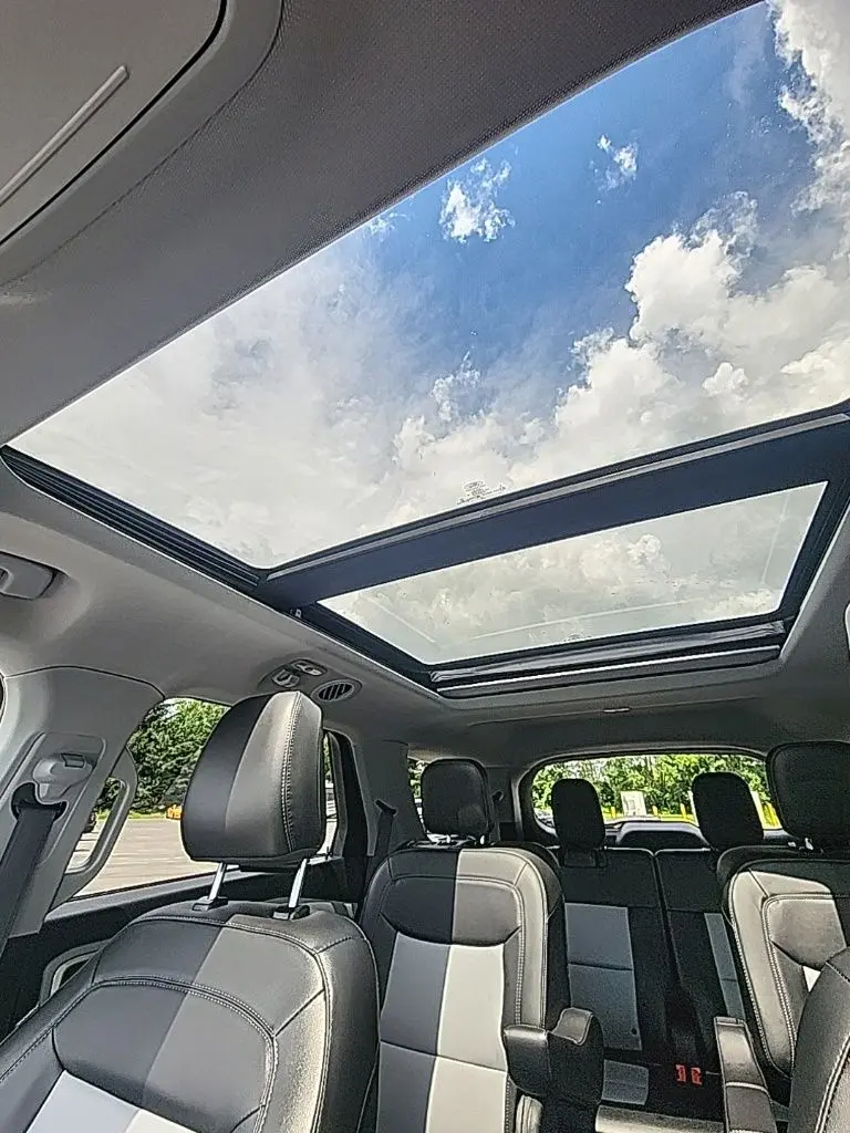 2023 Ford Explorer - $34,995