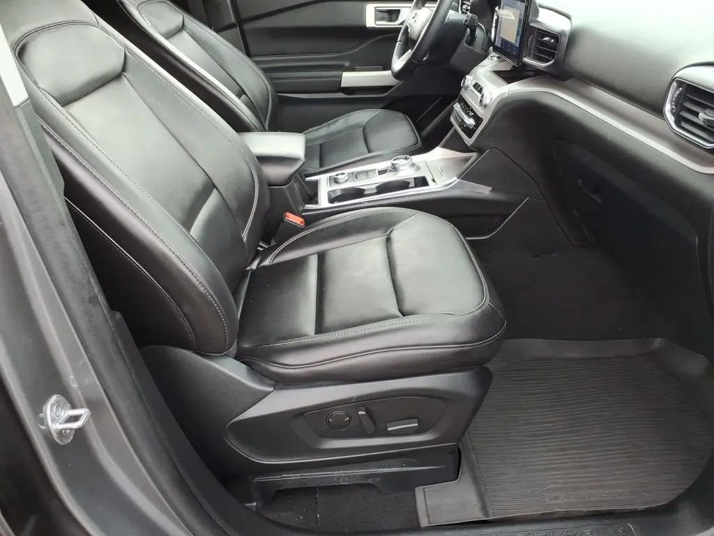 2023 Ford Explorer - $26,999
