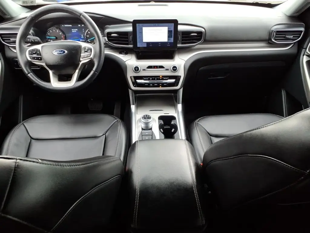 2023 Ford Explorer - $26,999