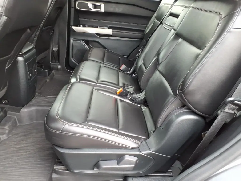 2023 Ford Explorer - $26,999