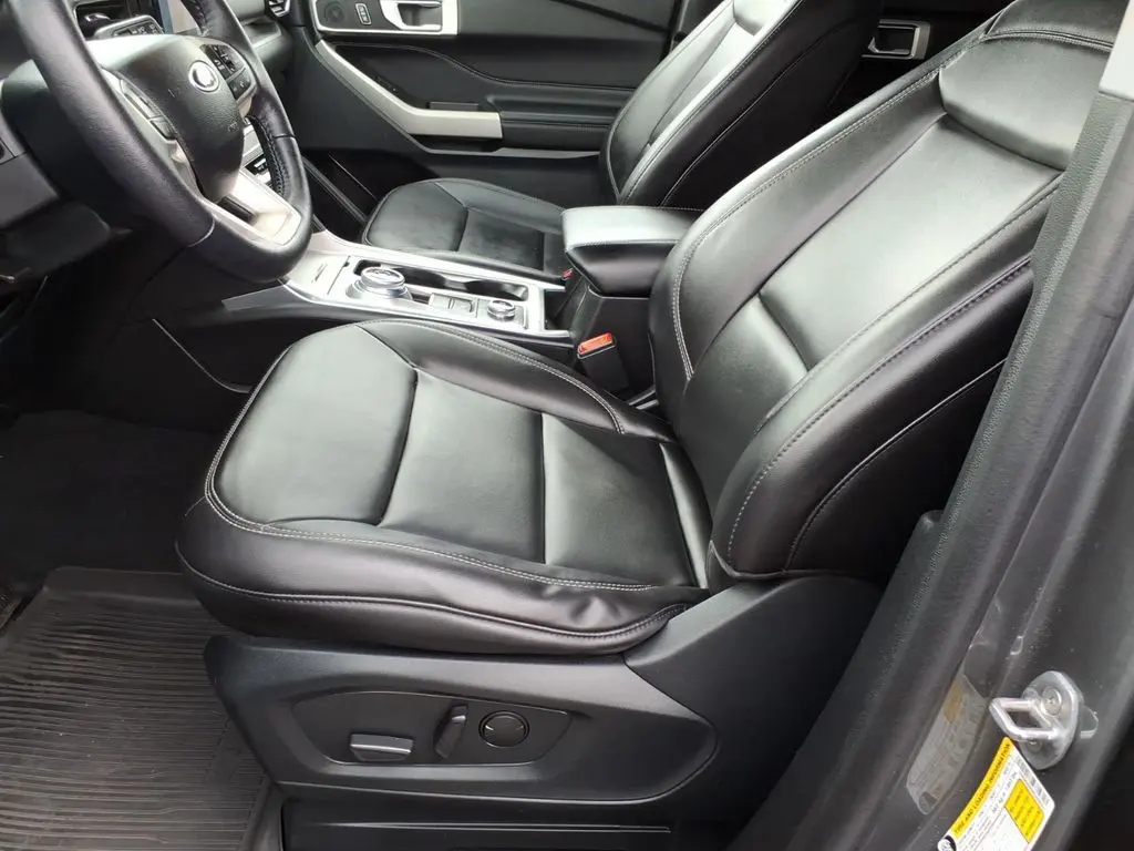 2023 Ford Explorer - $26,999