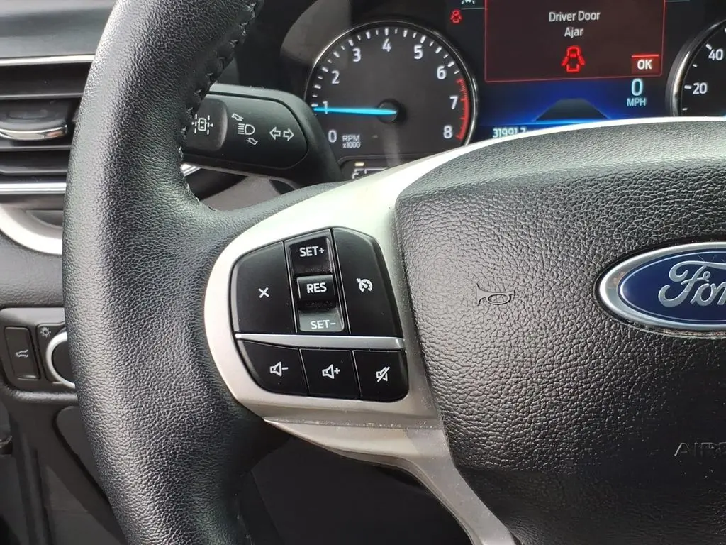 2023 Ford Explorer - $26,999