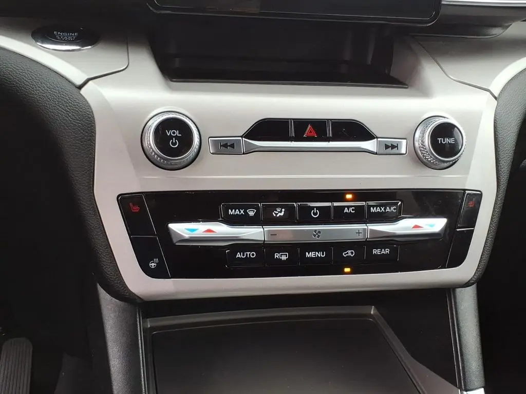 2023 Ford Explorer - $26,999