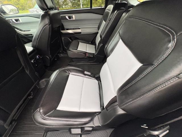 2023 Ford Explorer - $33,999