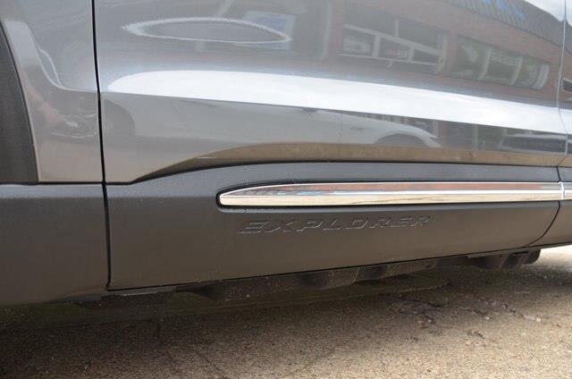 2023 Ford Explorer - $31,900