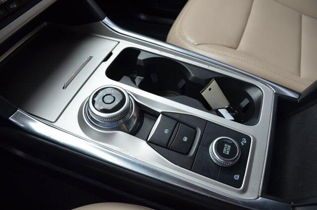2023 Ford Explorer - $31,900