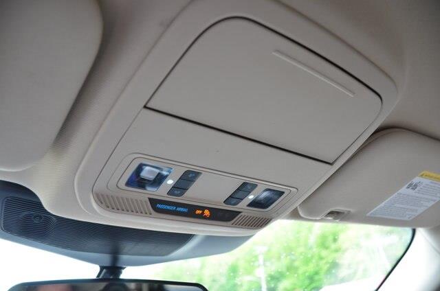2023 Ford Explorer - $31,900