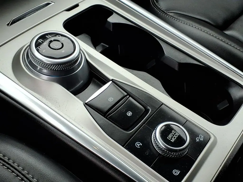2023 Ford Explorer - $24,990