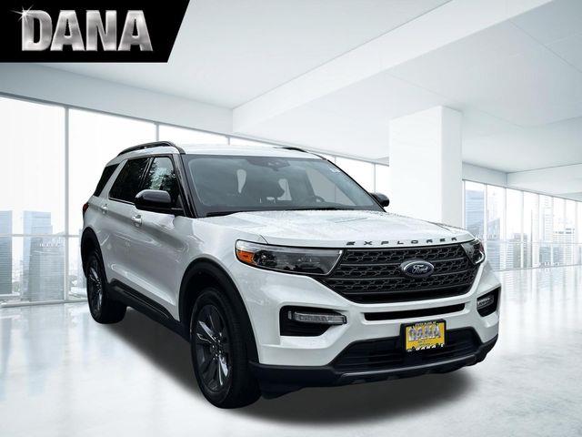 2023 Ford Explorer - $31,800