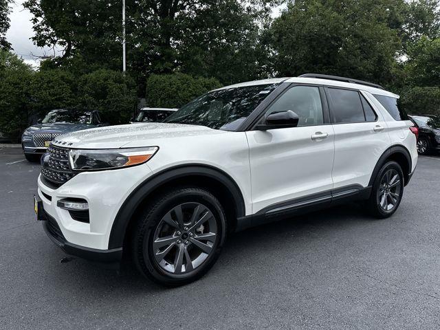 2023 Ford Explorer - $31,800