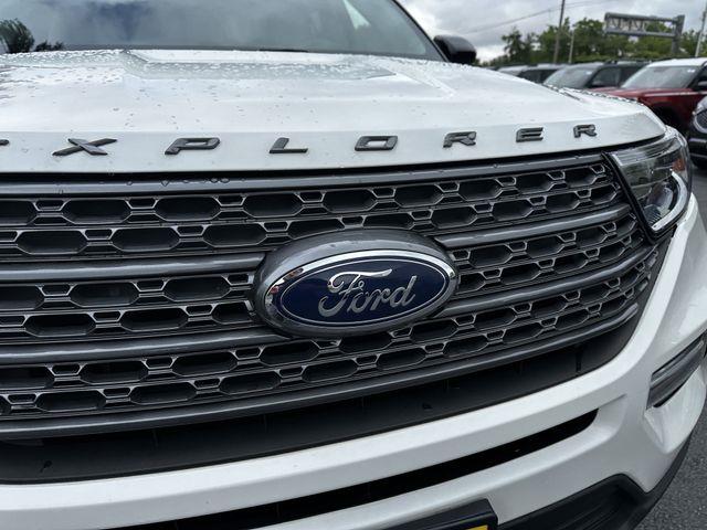 2023 Ford Explorer - $31,800