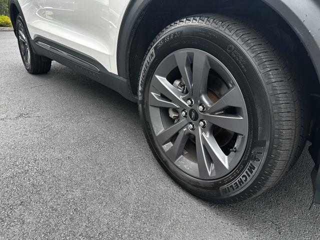 2023 Ford Explorer - $31,800
