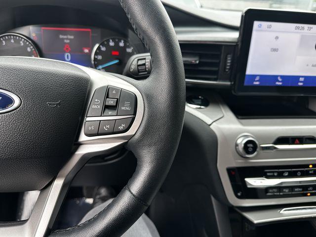 2023 Ford Explorer - $31,800