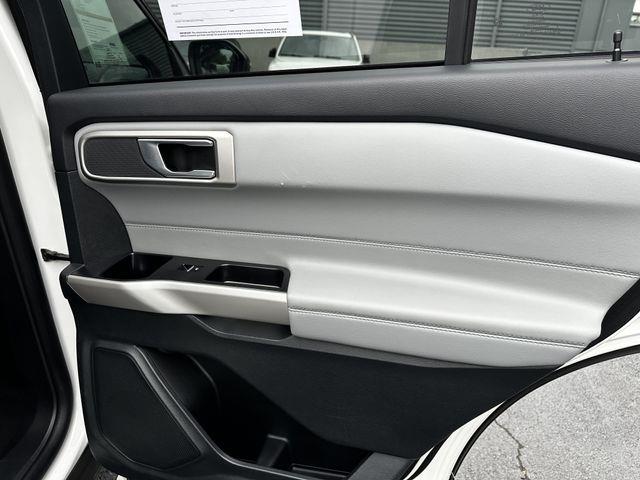 2023 Ford Explorer - $31,800