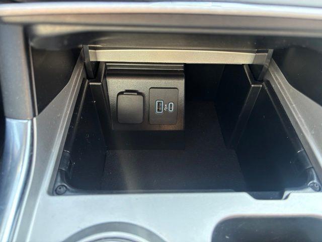 2023 Ford Explorer - $33,923