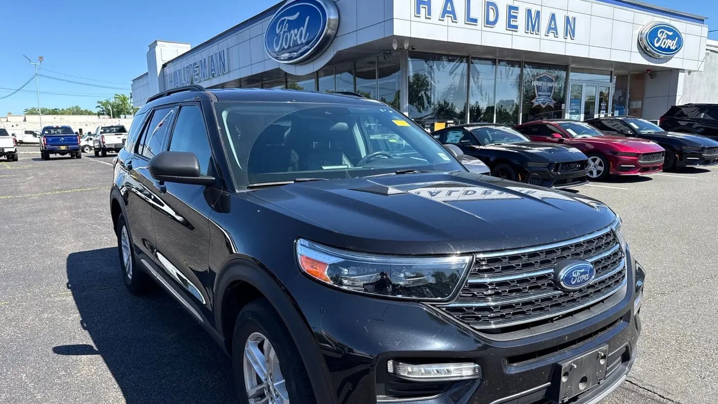 2023 Ford Explorer XLT