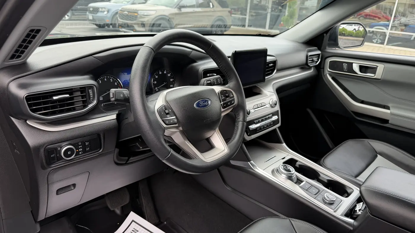 2023 Ford Explorer - $32,480